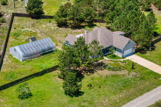 Custom 2018 home on 1.12 acres in Circle D