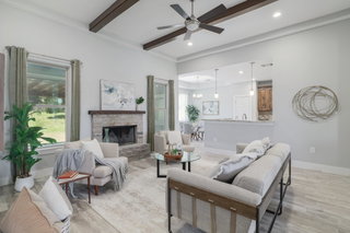 Custom 2018 home on 1.12 acres in Circle D