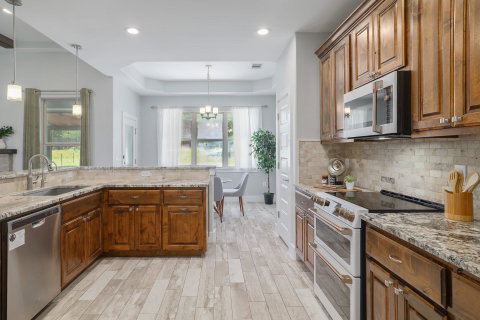 Custom 2018 home on 1.12 acres in Circle D